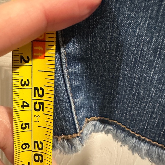 Chico’s Two-Tone Blue Straight Leg Jeans | Size 0.5 | Modern Stretch Denim - Picture 8 of 9